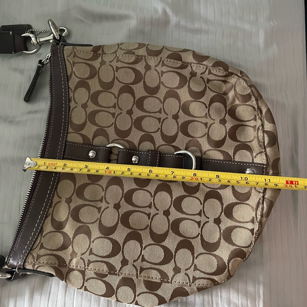 Coach bucket bag with adjustable strap - Picture 7 of 7